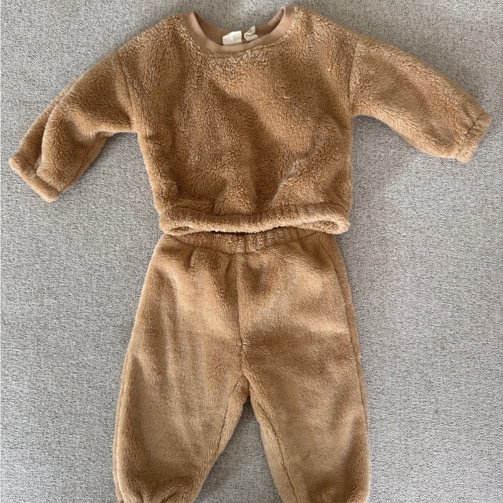 Baby GAP Tan Fleece Sweatsuit Outfit
